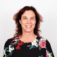 Pasfoto Eveline van den Bos